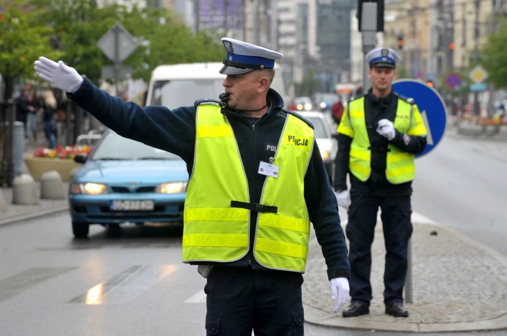 Sygnały używane przez kierujących ruchem